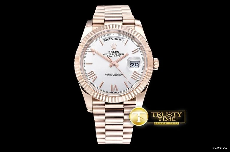 0912 RDD0208A – DayDate 40mm FlexibleFit 680